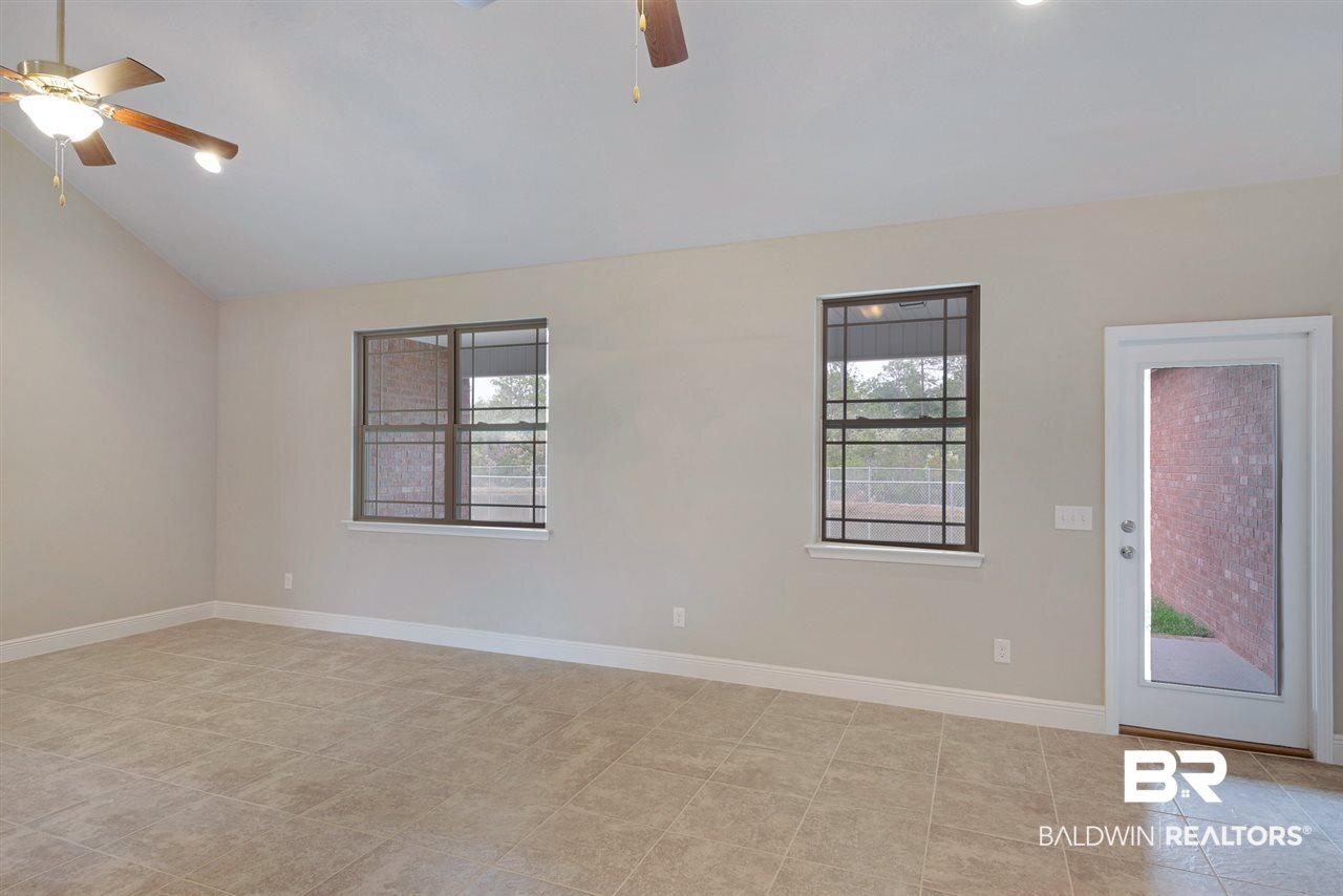 12540 Squirrel Drive Daphne, AL 36527 - Photo 3 of 9
