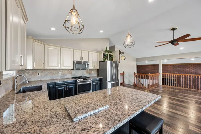 $395,000 | 6201 136th Place, Cedar Lake, IN 46303