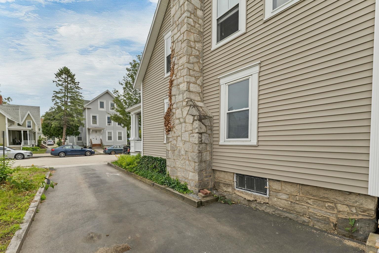 66 Ash Street Manchester, NH 03104 - Photo 7 of 59