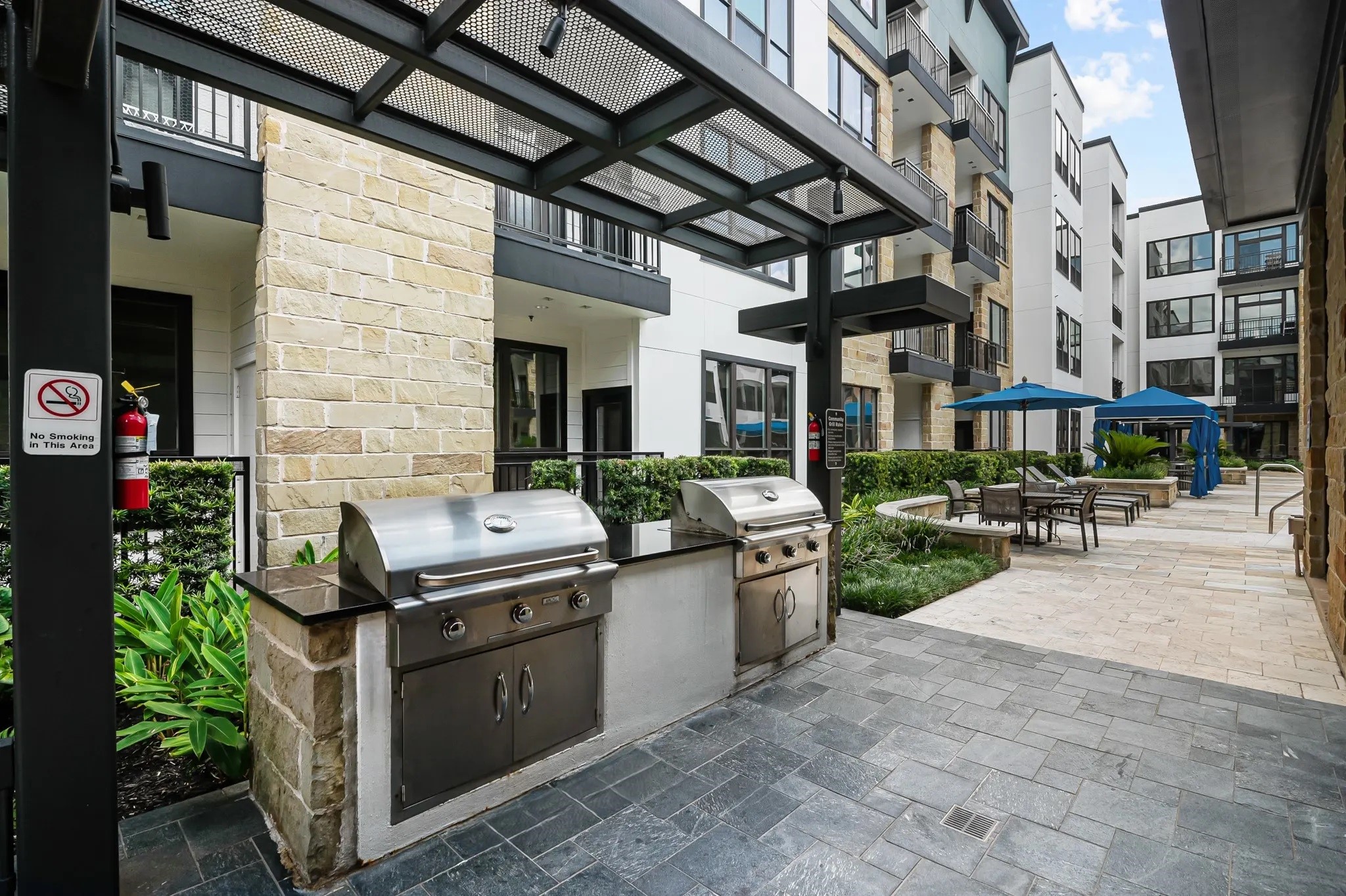 1616 West Dallas Street, Unit 449 Houston, TX 77019 - Photo 9 of 21 Gallery Image 9