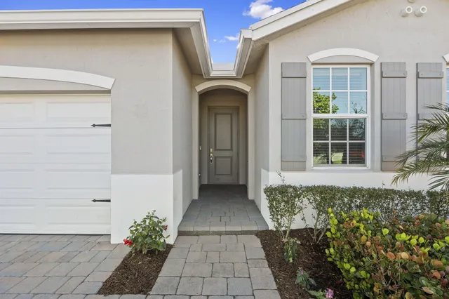 $590,000 | 2780 Northeast Breezeway Circle, Jensen Beach, FL 34957