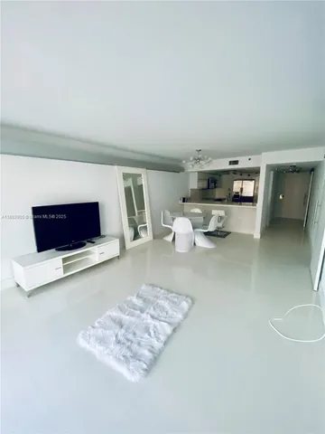 $2,500 | 555 Northeast 15th Street, Unit 27G, Miami, FL 33132