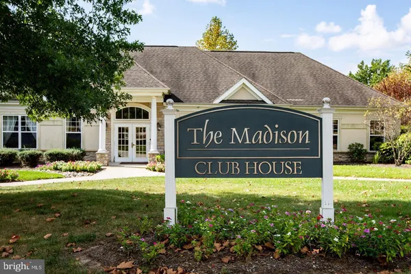 $2,400 | 245 Masterson Court, Ewing, NJ 08618