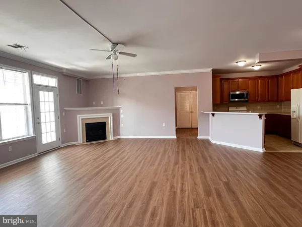 $2,400 | 245 Masterson Court, Ewing, NJ 08618