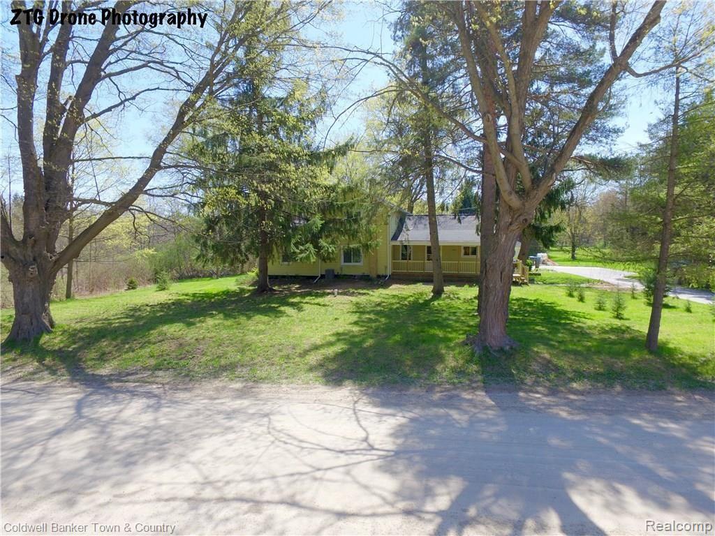 8462 McClements Road Brighton, MI 48114 - Photo 42 of 42 DJI_0695.jpg