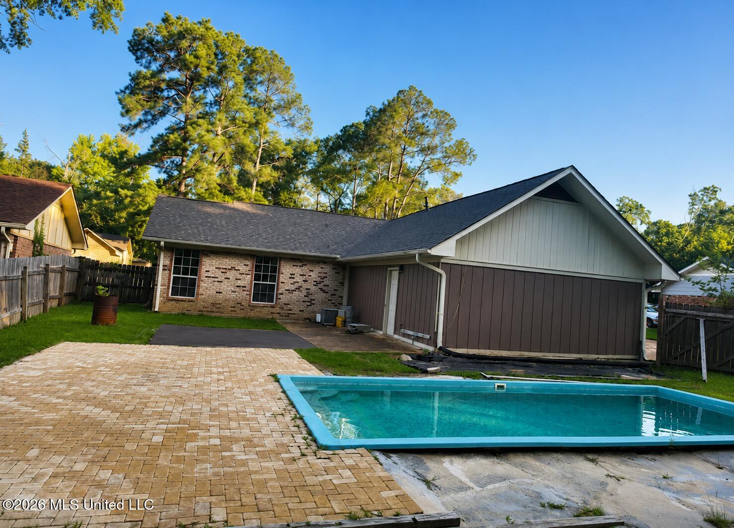 1609 Melrose Place Clinton, MS 39056 - Photo 3 of 39 Pool 1