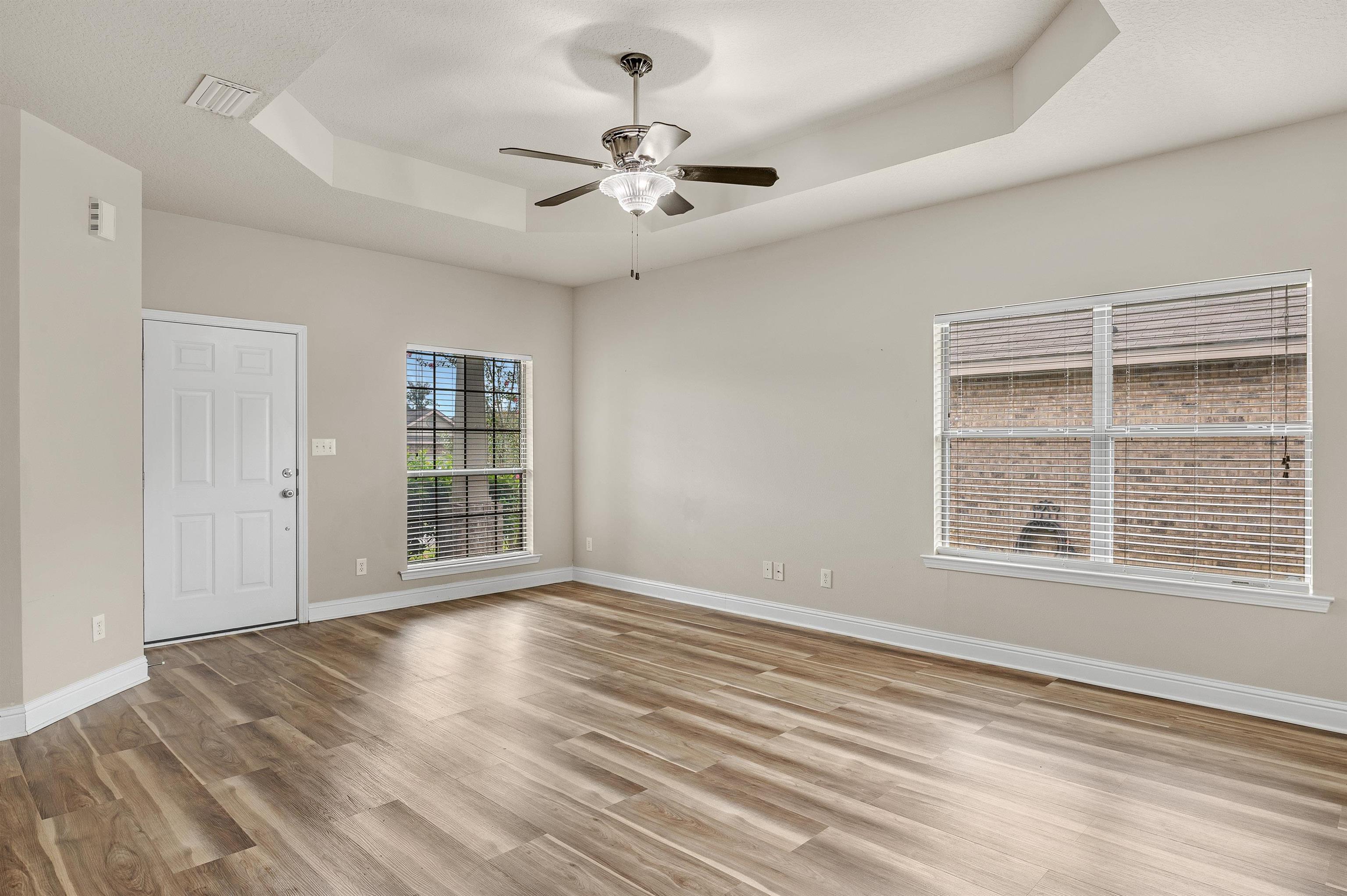 10421 Fionn Loop Daphne, AL 36526 - Photo 11 of 47 Living Room