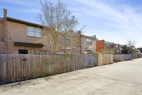 $139,000 | 4129 Chateau Boulevard, Unit C, Kenner, LA 70065