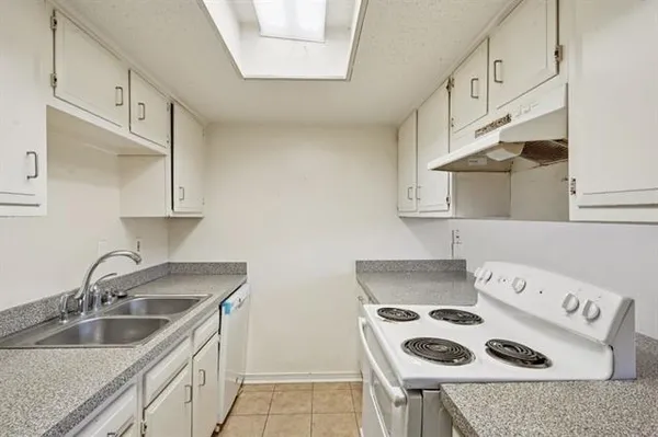 $139,000 | 4129 Chateau Boulevard, Unit C, Kenner, LA 70065