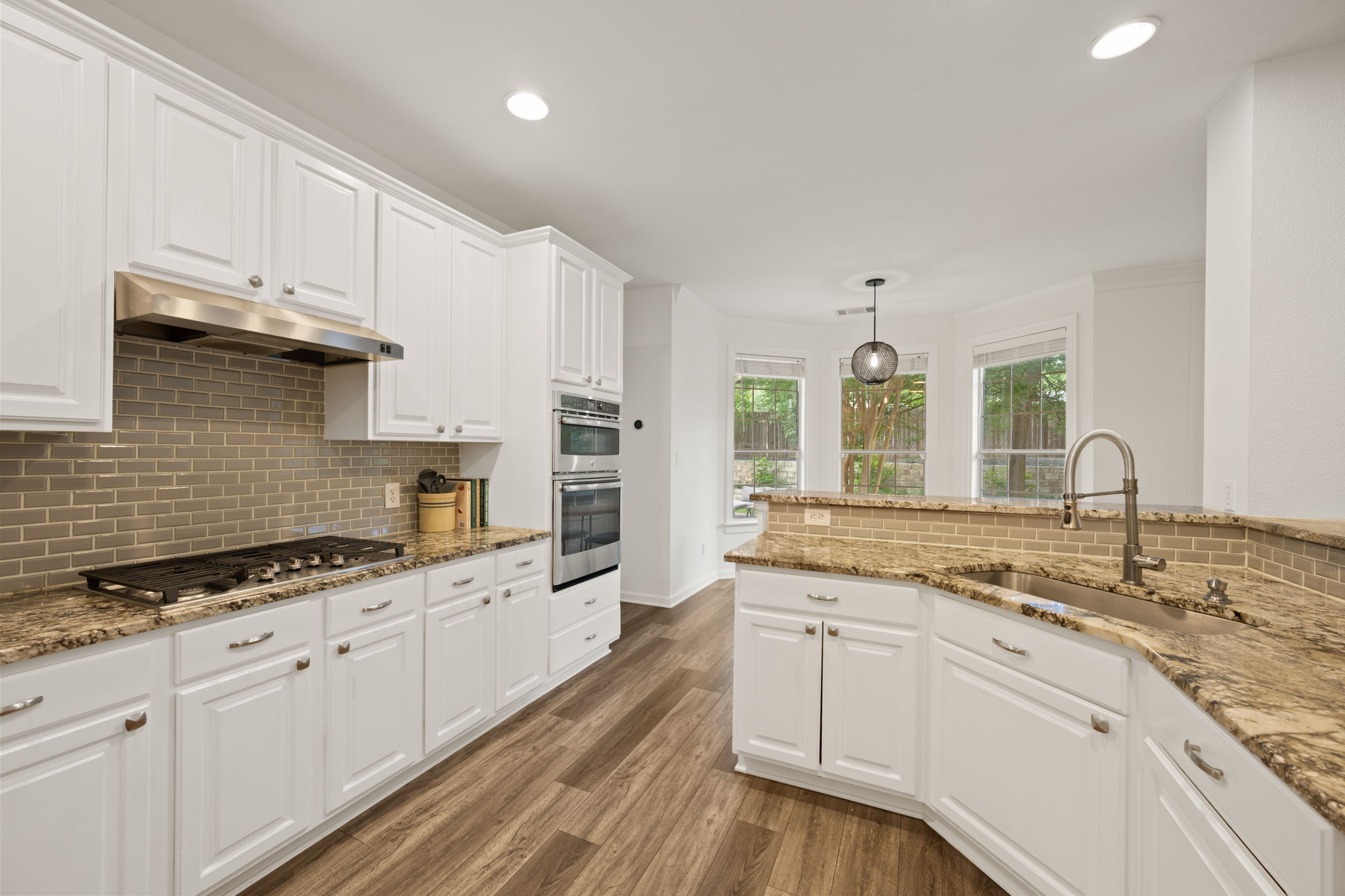 7016 Bending Oak Road Austin, TX 78749 - Photo 6 of 25