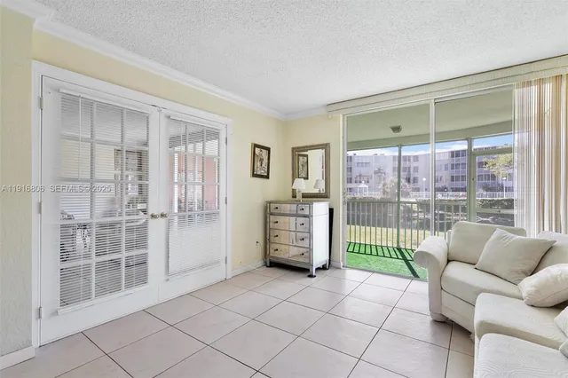$2,200 | 1700 Northeast 191st Street, Unit 110, Miami, FL 33179