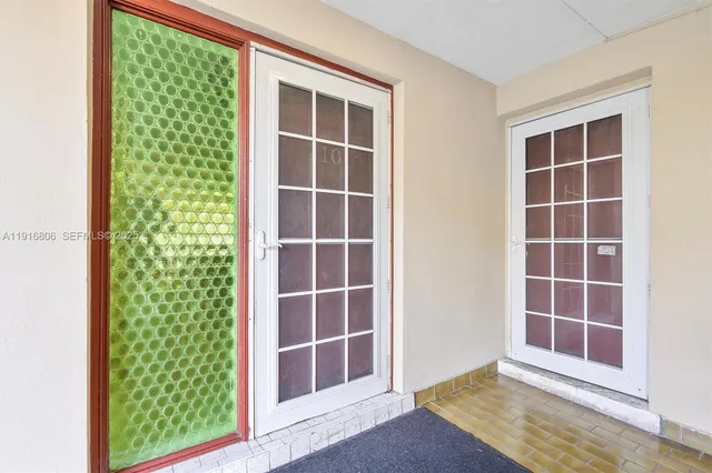 $2,200 | 1700 Northeast 191st Street, Unit 110, Miami, FL 33179