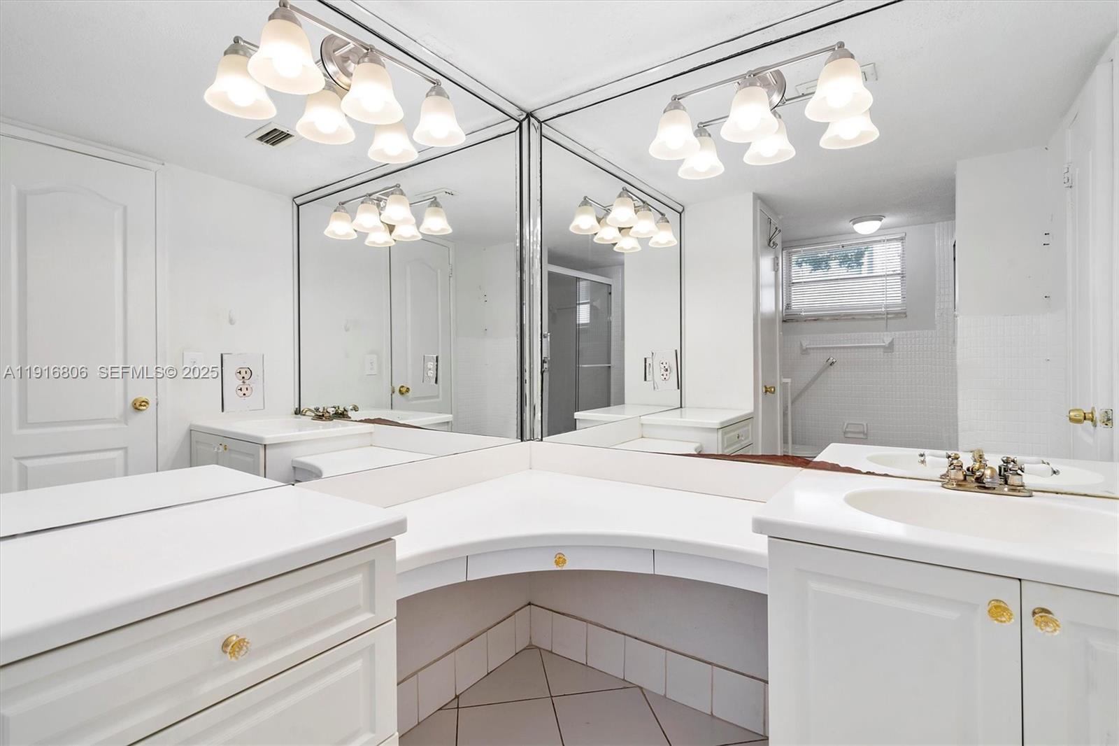 1700 Northeast 191st Street, Unit 110 Miami, FL 33179 - Photo 22 of 27