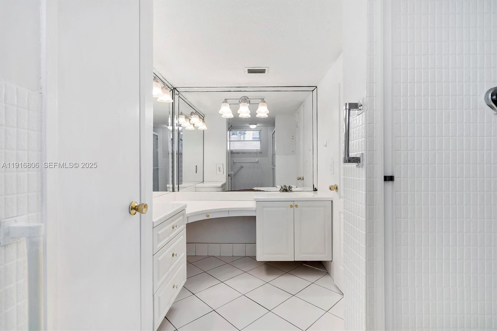 1700 Northeast 191st Street, Unit 110 Miami, FL 33179 - Photo 23 of 27