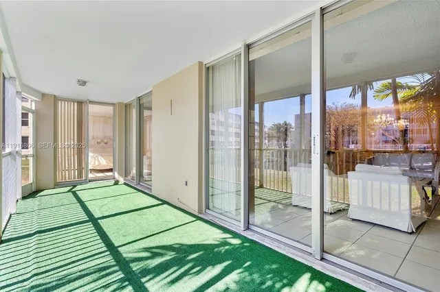 $2,200 | 1700 Northeast 191st Street, Unit 110, Miami, FL 33179