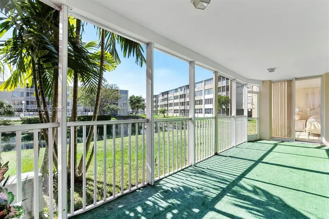 $2,200 | 1700 Northeast 191st Street, Unit 110, Miami, FL 33179