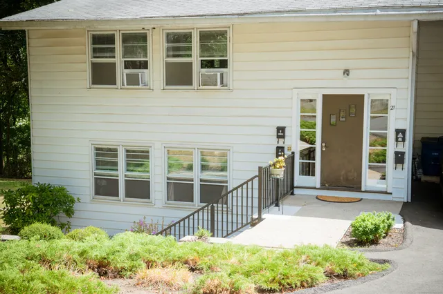 $1,650 | 21 Hillside Avenue, Unit B2, New Haven, CT 06512