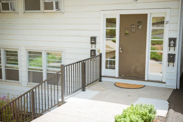 $1,650 | 21 Hillside Avenue, Unit B2, New Haven, CT 06512