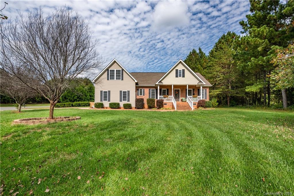 773 Sunnywood Road York, SC 29745 - Photo 2 of 48 Gallery Image 2