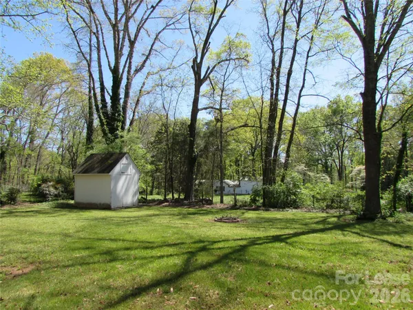 $1,575 | 1107 Forestdale Drive, Salisbury, NC 28144