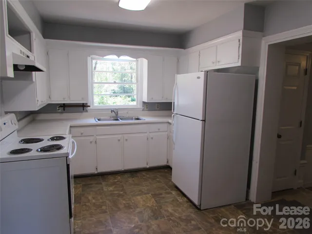 $1,575 | 1107 Forestdale Drive, Salisbury, NC 28144