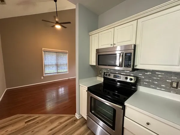 $2,100 | 8251 Hempshire Place, Unit 104, Raleigh, NC 27613