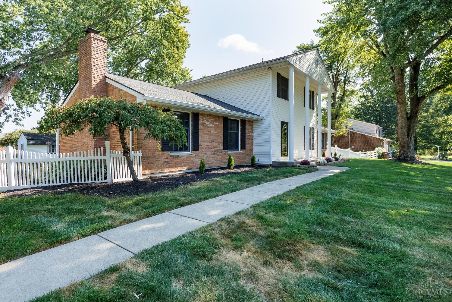 558 Lang Road Cincinnati, OH 45244 - Photo 2 of 49 Gallery Image 2