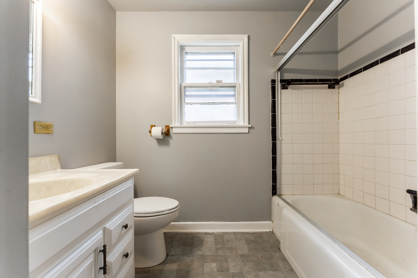 328 Callan Avenue, Unit 2S Evanston, IL 60202 - Photo 12 of 18