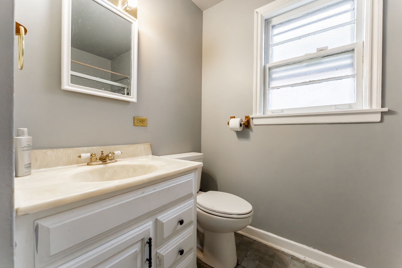 328 Callan Avenue, Unit 2S Evanston, IL 60202 - Photo 16 of 18