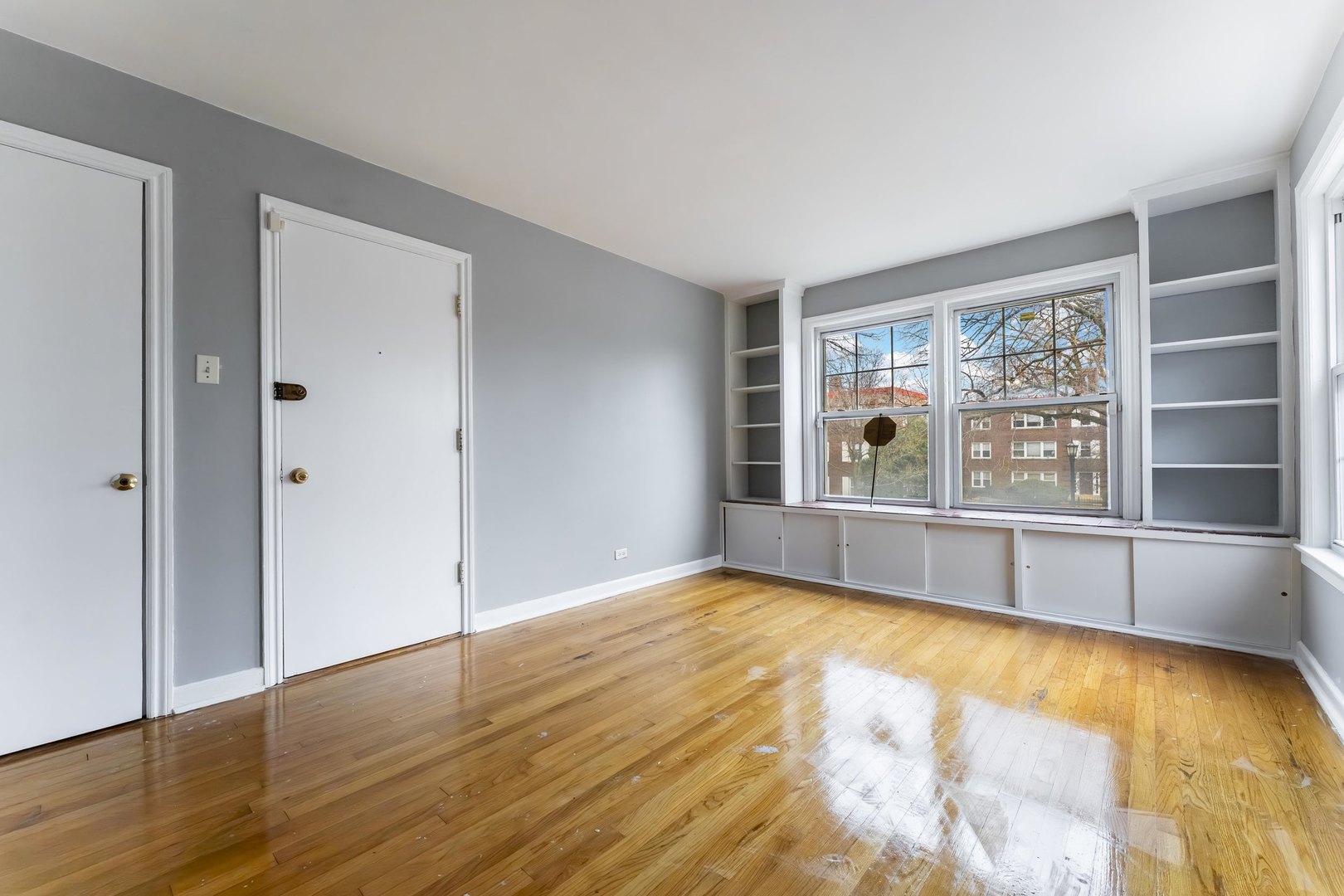 328 Callan Avenue, Unit 2S Evanston, IL 60202 - Photo 4 of 18