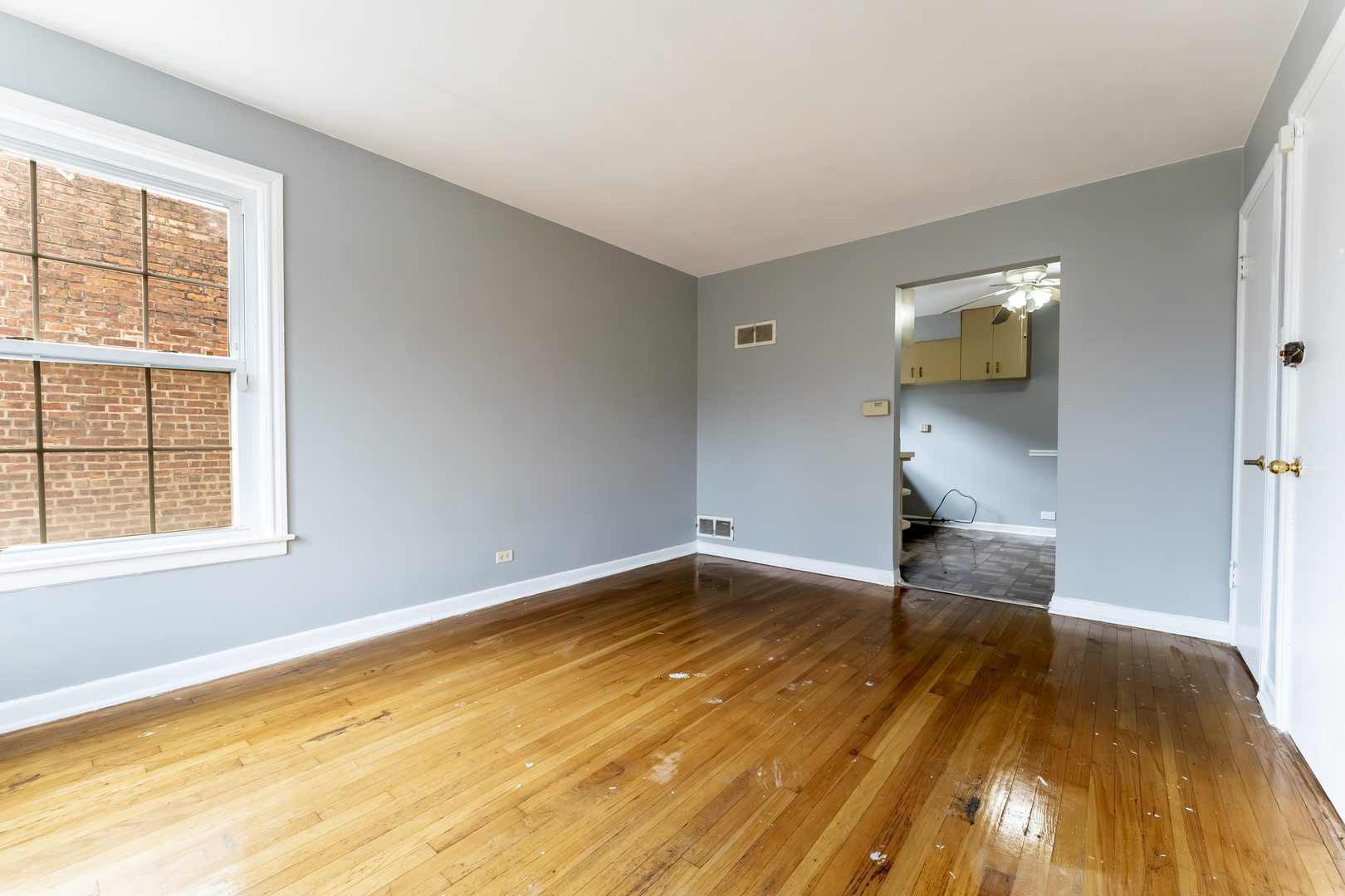 328 Callan Avenue, Unit 2S Evanston, IL 60202 - Photo 5 of 18