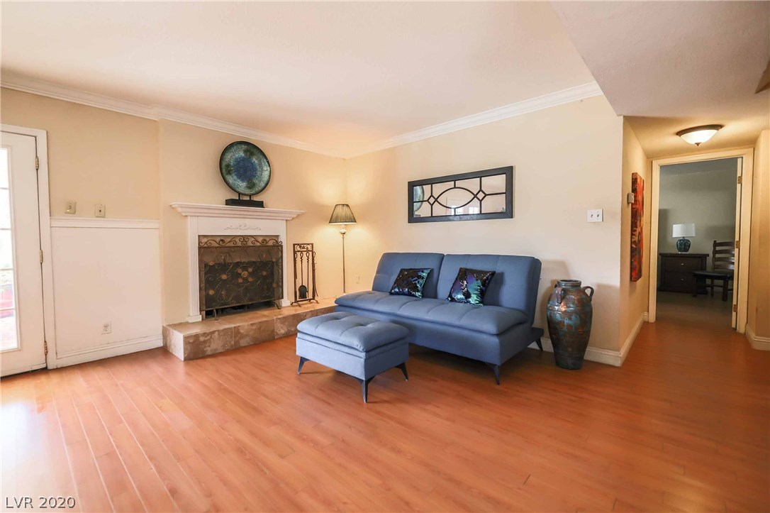 7225 Roe Court Las Vegas, NV 89145 - Photo 11 of 43 Gallery Image 11