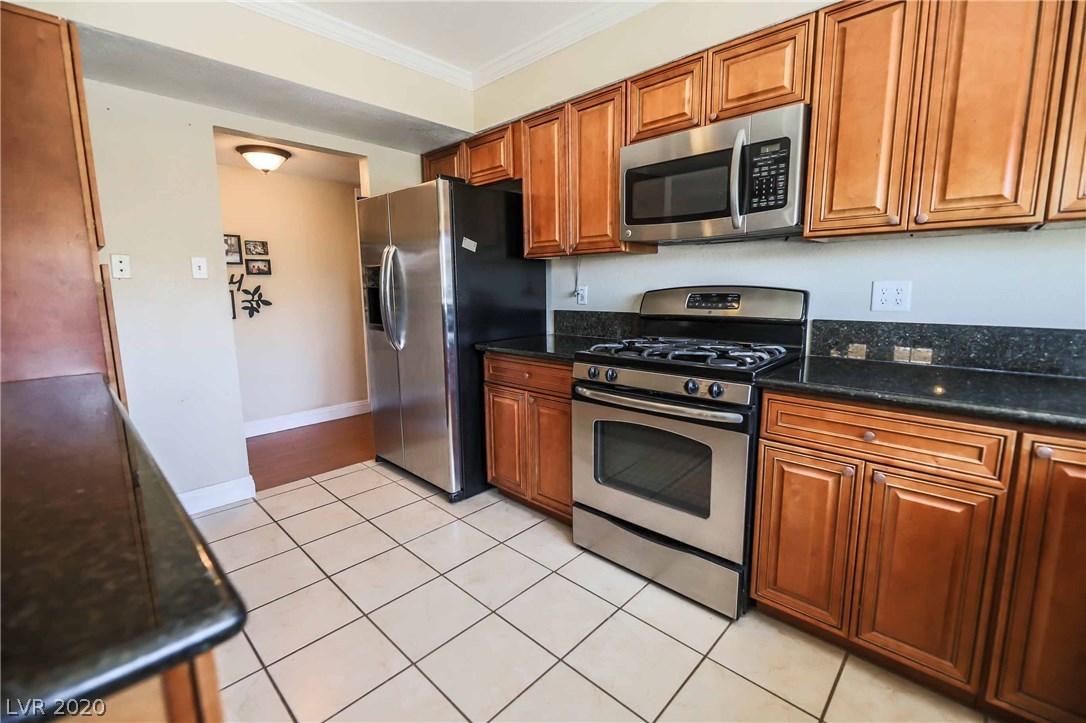 7225 Roe Court Las Vegas, NV 89145 - Photo 15 of 43 Gallery Image 15
