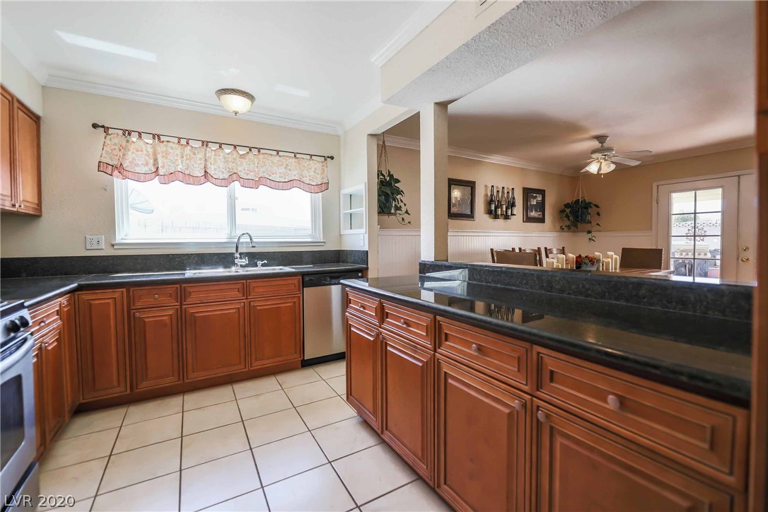 7225 Roe Court Las Vegas, NV 89145 - Photo 17 of 43 Gallery Image 17