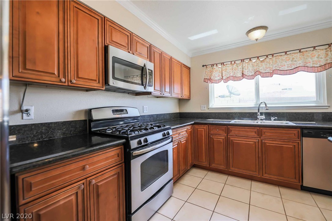 7225 Roe Court Las Vegas, NV 89145 - Photo 18 of 43 Gallery Image 18