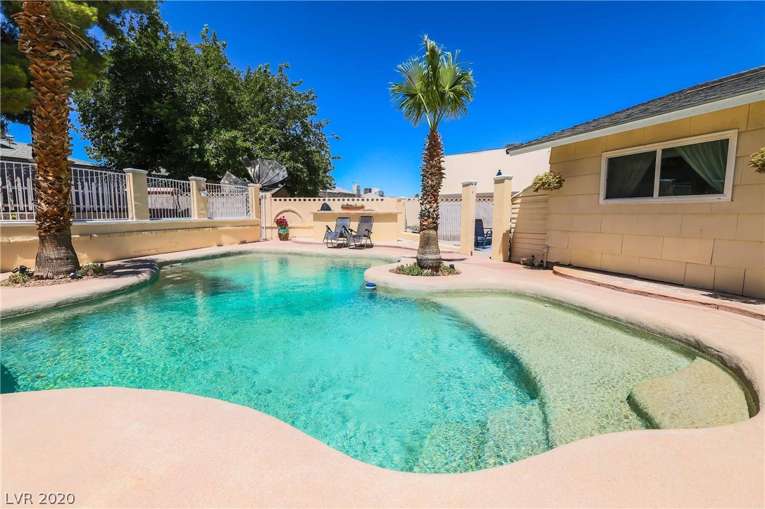 7225 Roe Court Las Vegas, NV 89145 - Photo 40 of 43 Gallery Image 40