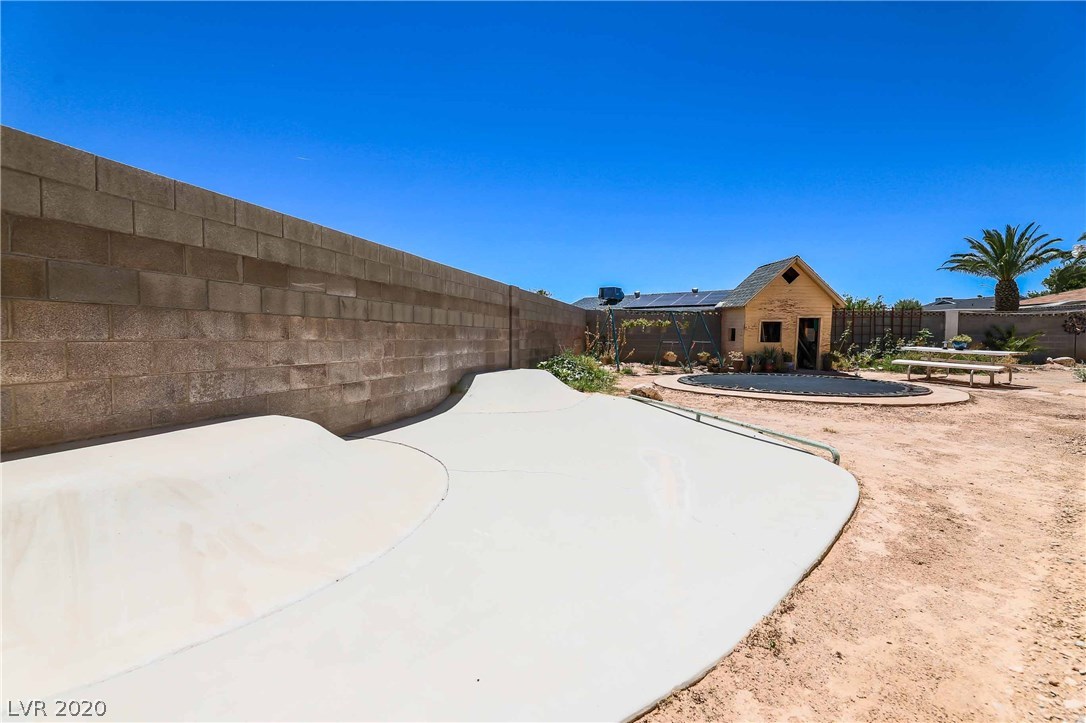 7225 Roe Court Las Vegas, NV 89145 - Photo 43 of 43 Gallery Image 43