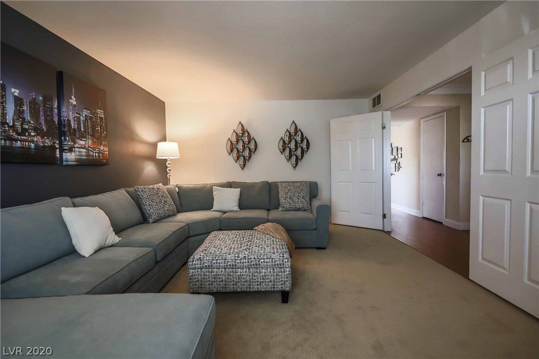 7225 Roe Court Las Vegas, NV 89145 - Photo 7 of 43 Gallery Image 7