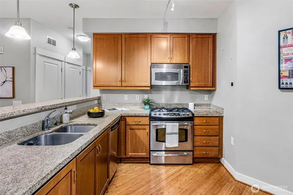$570,000 | 15700 116th Avenue Northeast, Unit 102A, Bothell, WA 98011