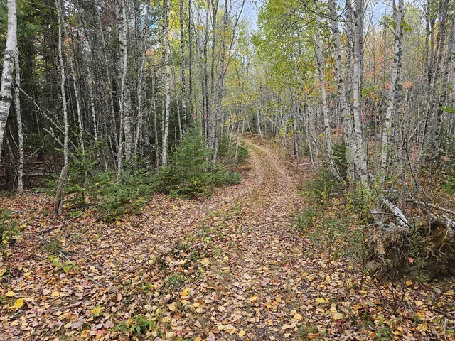 $85,000 | 12 Fox Run, Ellsworth, ME 04605