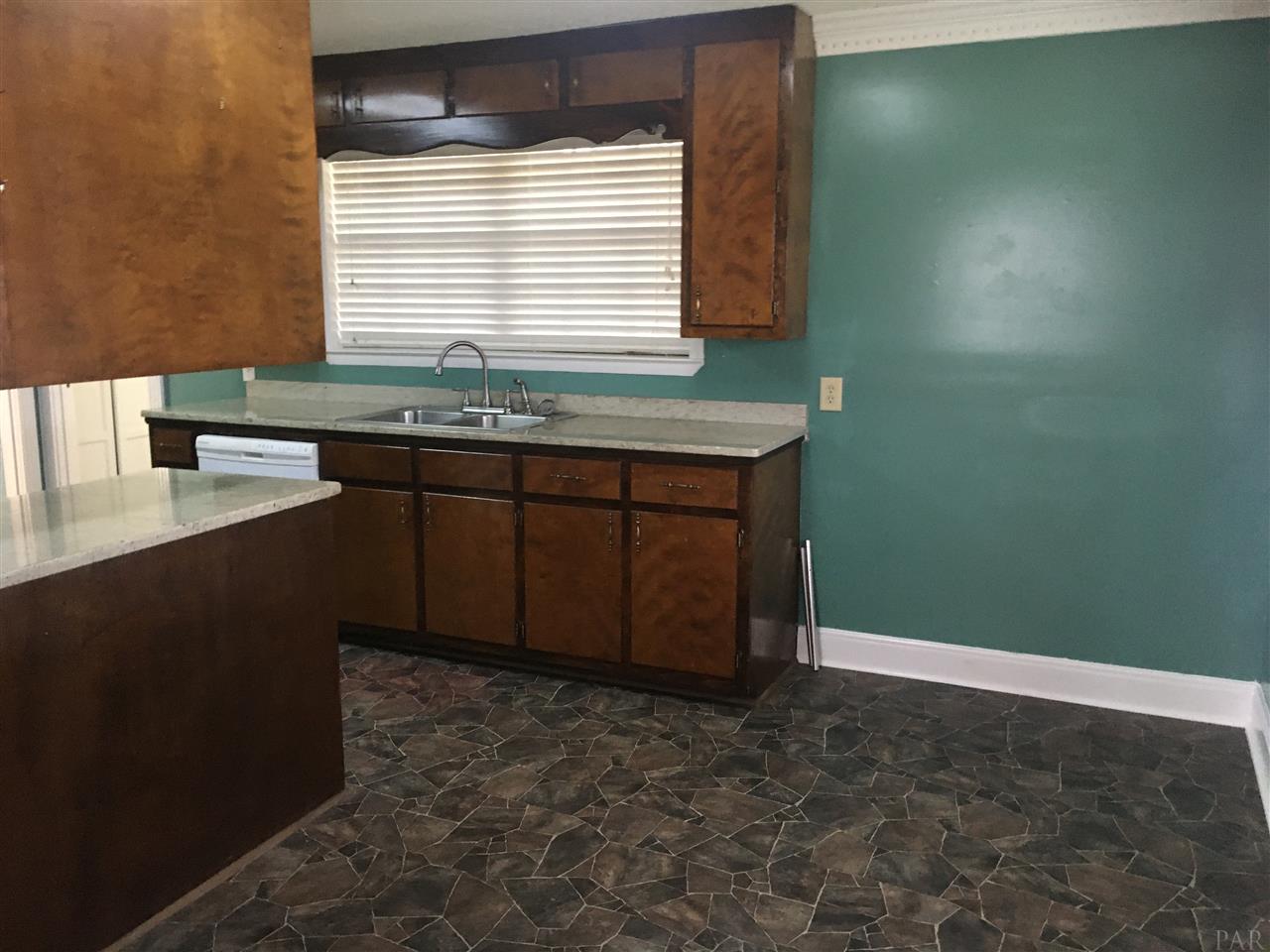 605 Perch Street Atmore, AL 36502 - Photo 3 of 28 Gallery Image 3