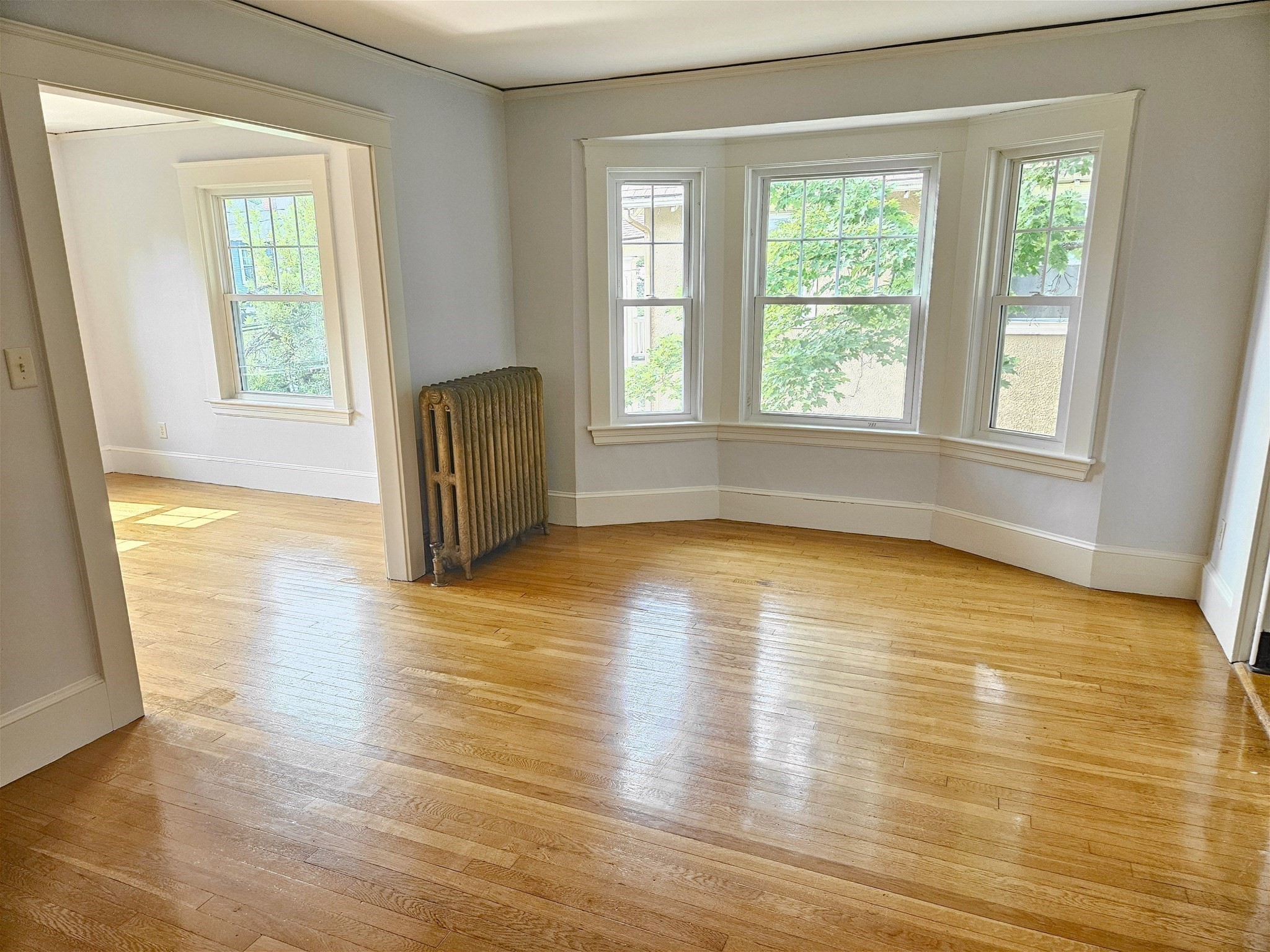 19 Rowe Street, Unit 2 Newton, MA 02466 - Photo 8 of 22 Gallery Image 8