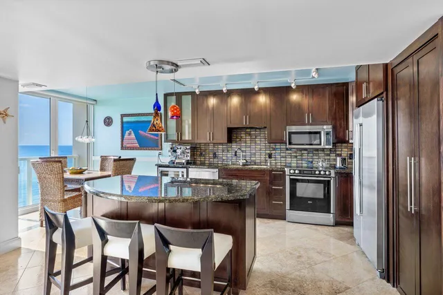 $1,250,000 | 2800 South Ocean Boulevard, Unit 11C, Boca Raton, FL 33432
