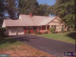 83 Fruitree Road Levittown, PA 19056 - Photo 1 of 1 Gallery Image 1