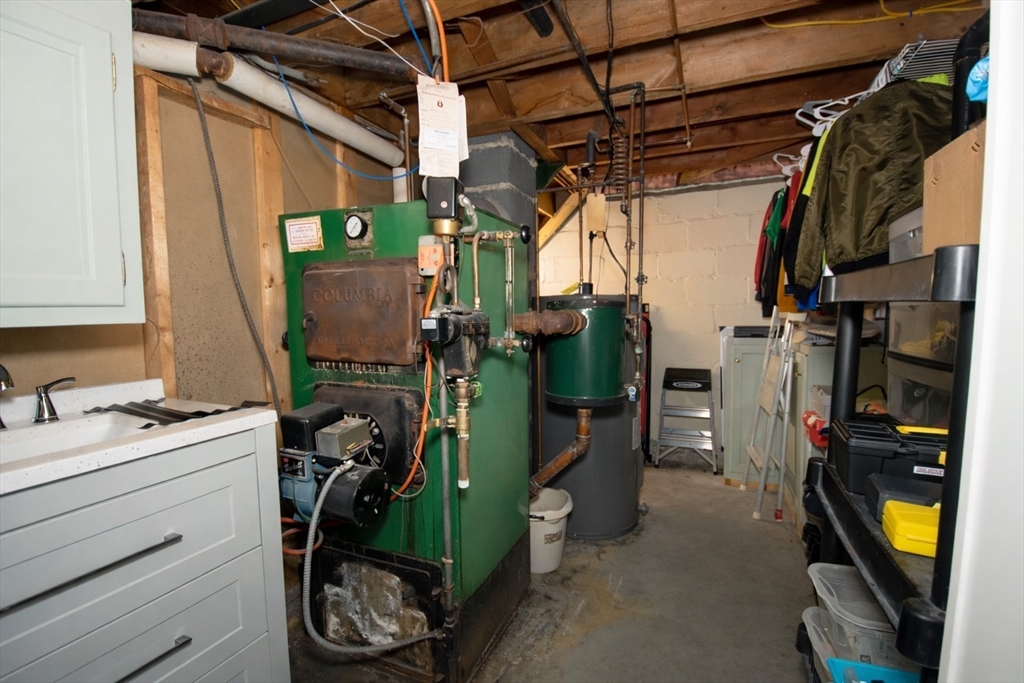 75 Gillette Circle Springfield, MA 01118 - Photo 19 of 22 Gallery Image 19