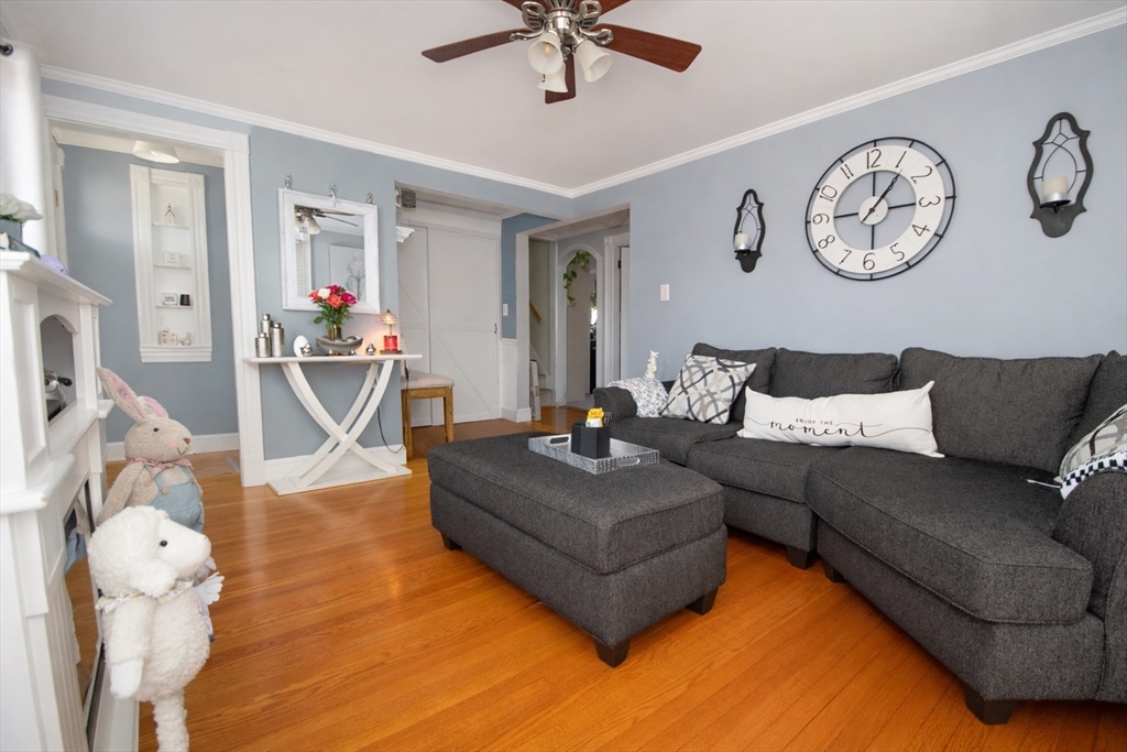 75 Gillette Circle Springfield, MA 01118 - Photo 2 of 22 Gallery Image 2