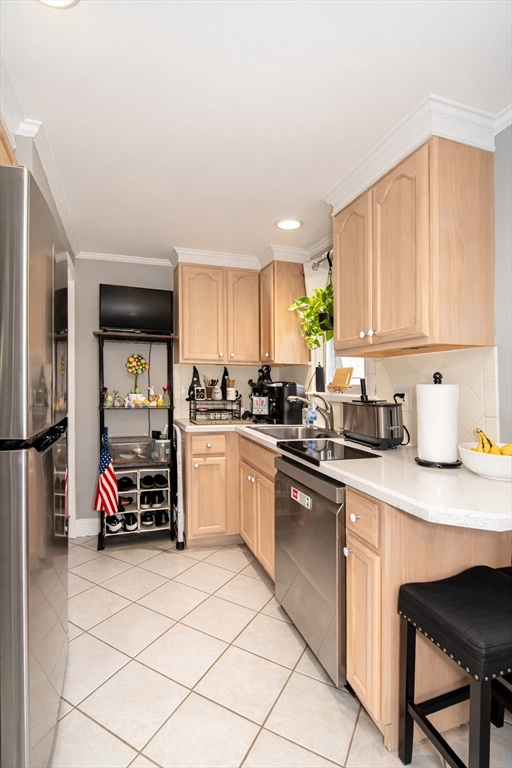 75 Gillette Circle Springfield, MA 01118 - Photo 6 of 22 Gallery Image 6