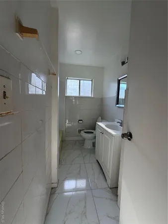 $2,600 | 153-16 110th Road, Unit 2 | Jamaica