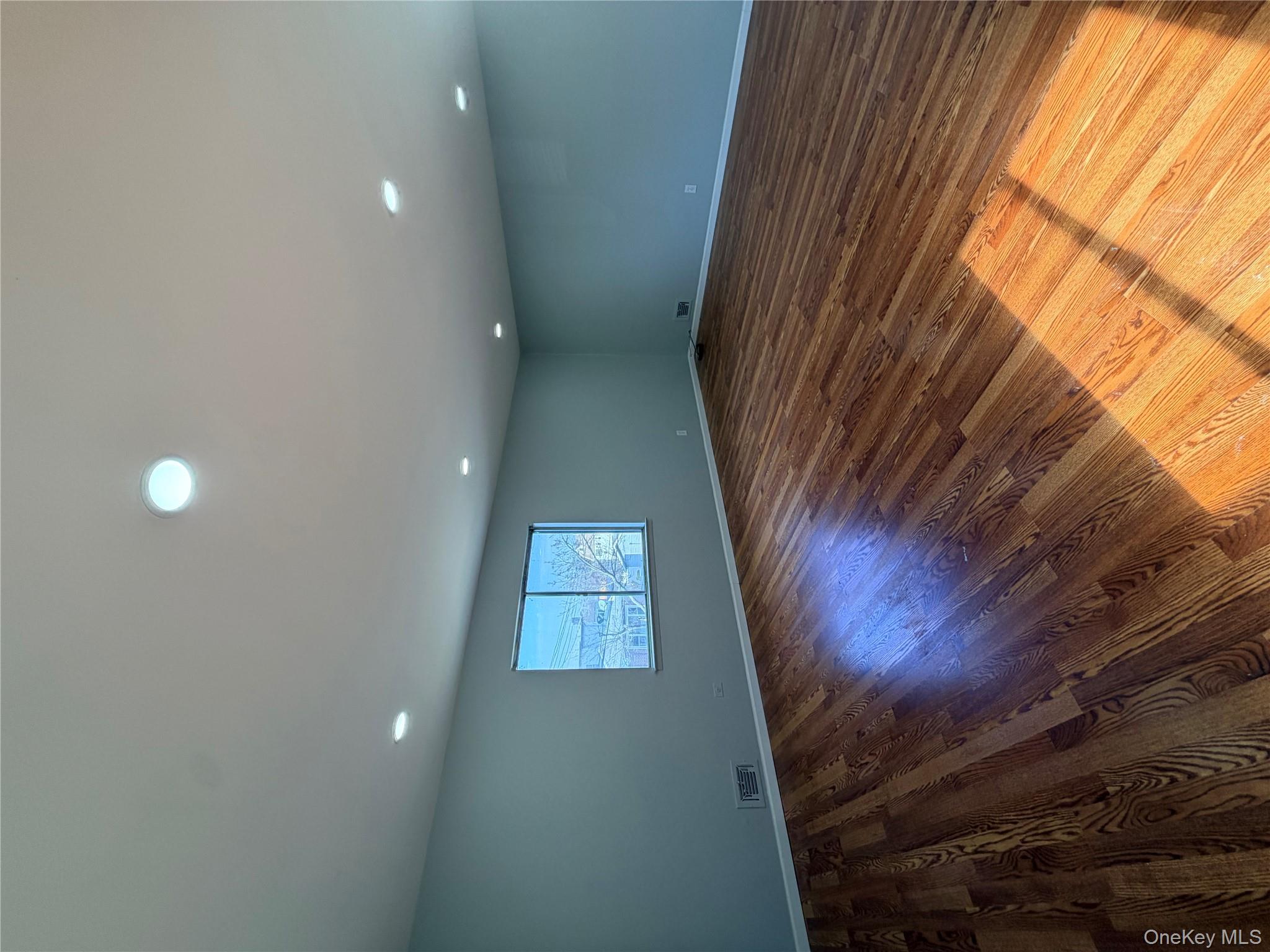 153-16 110th Road, Unit 2 Queens, NY 11433 - Photo 2 of 17