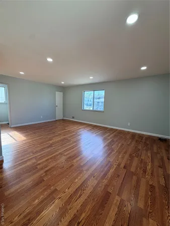 $2,600 | 153-16 110th Road, Unit 2 | Jamaica